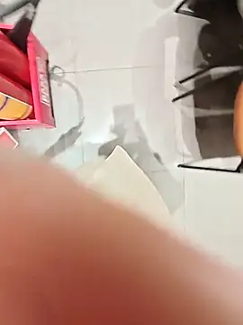 Baby-Linh online show from February 2026 06:35:02 AM