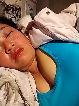 Snapshot of AlilaK2 chatting on December 2025 08:42:01 PM AlilaK2 online show from December 2025 08:42:01 PM