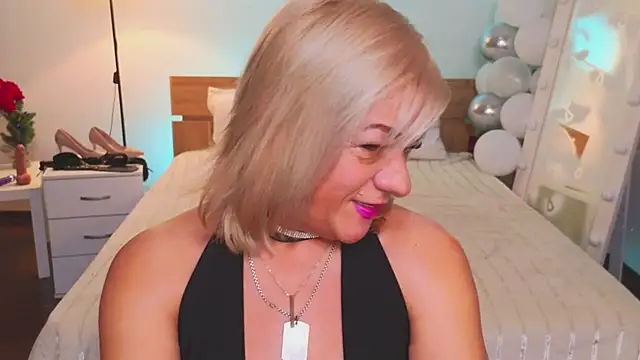 AnittaHarris  online show from January 2026 06:09:01 AM