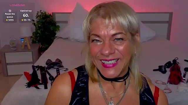 AnittaHarris  online show from March 2026 02:01:02 AM