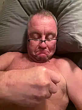 Snapshot of Toothpic1 chatting on December 2025 09:02:02 AM Toothpic1 online show from December 2025 09:02:02 AM