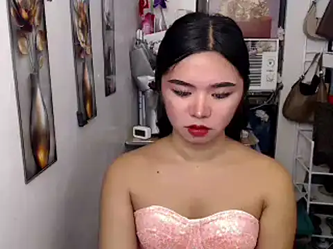 Snapshot of voganmarie chatting on July 2026 06:02:01 AM voganmarie online show from July 2026 06:02:01 AM