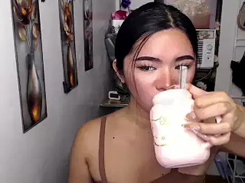 Snapshot of voganmarie chatting on July 2026 09:25:01 PM voganmarie online show from July 2026 09:25:01 PM
