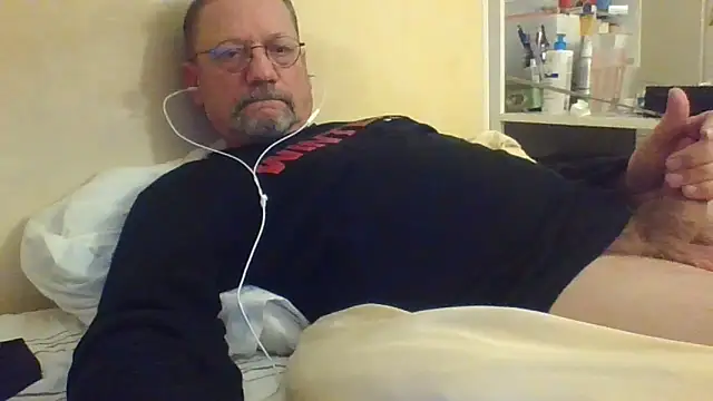 Snapshot of Wanky357 chatting on May 2026 09:56:01 PM Wanky357 online show from May 2026 09:56:01 PM