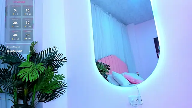 Lily Cole27 online show from February 2026 06:26:01 AM