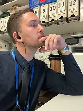 dirtyanal23 online show from April 2026 06:00:01 PM