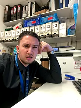 dirtyanal23 online show from December 2025 12:47:02 AM