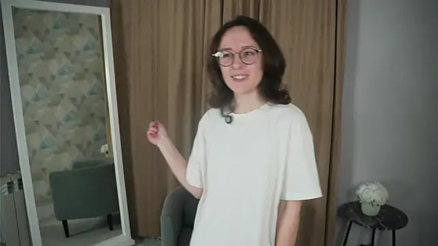 Snapshot of ChongFefer chatting on December 2025 11:31:01 AM ChongFefer online show from December 2025 11:31:01 AM