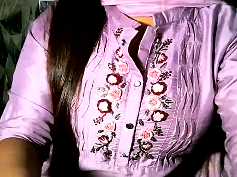 Hotty Suzuka online show from June 2026 02:55:02 PM