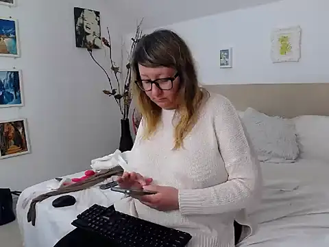 OlgaPavlova online show from April 2026 11:27:01 AM