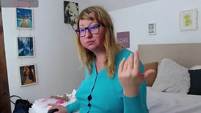 Snapshot of OlgaPavlova chatting on January 2026 02:00:02 PM OlgaPavlova online show from January 2026 02:00:02 PM