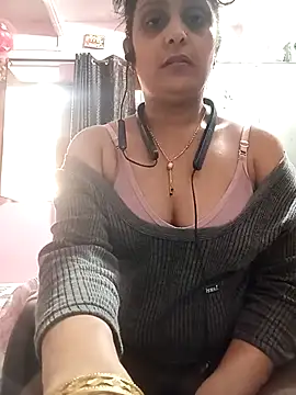 Snapshot of Tanya_Sharma98 chatting on December 2025 10:08:02 AM Tanya Sharma98 online show from December 2025 10:08:02 AM