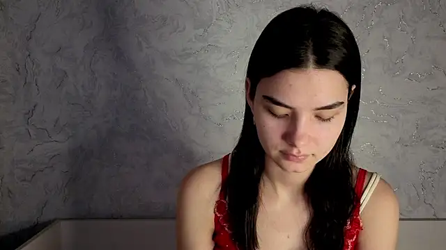 Laura Sunday online show from February 2026 08:14:01 AM