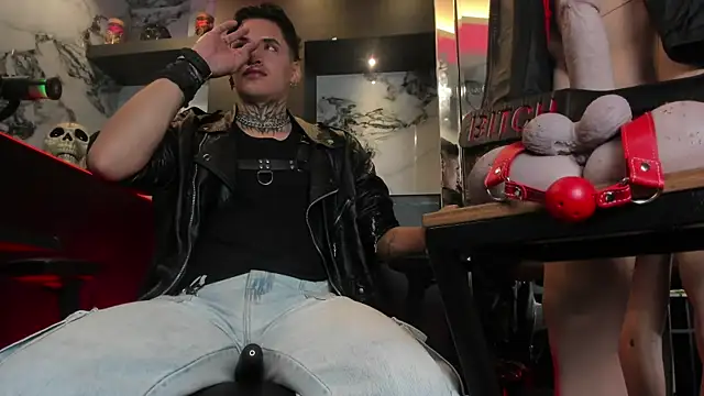 AlecBanne online show from April 2026 10:57:02 PM