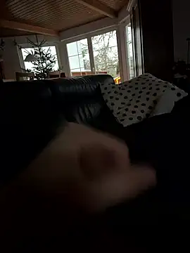 hannes256102 online show from January 2026 03:26:01 PM