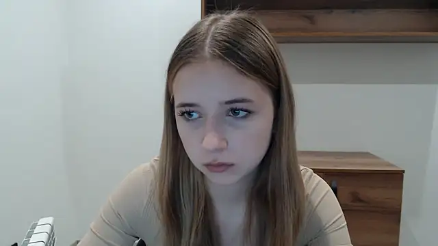 Snapshot of SweetBellaa_ chatting on December 2025 11:25:01 AM SweetBellaa online show from December 2025 11:25:01 AM