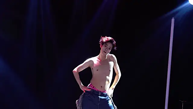 Snapshot of BOYgayHouse- chatting on December 2025 09:15:02 AM BOYgayHouse- online show from December 2025 09:15:02 AM