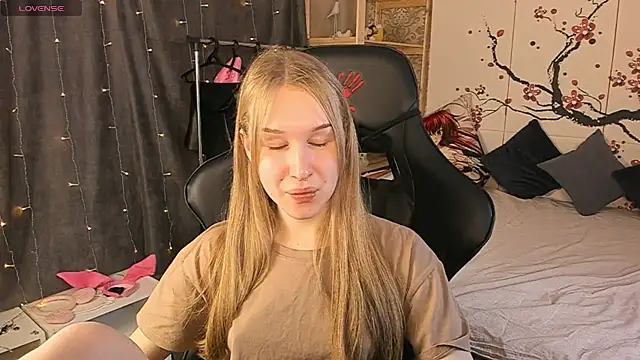 Katy Midocalm online show from December 2025 06:38:02 AM