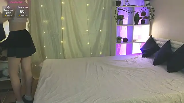 Snapshot of Katy_Midocalm chatting on December 2025 05:28:01 AM Katy Midocalm online show from December 2025 05:28:01 AM