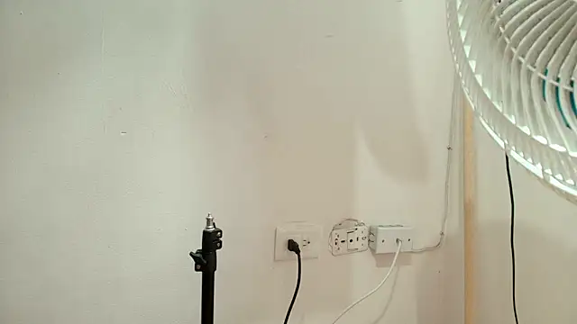 Elizabetth Roman online show from February 2026 09:47:02 PM