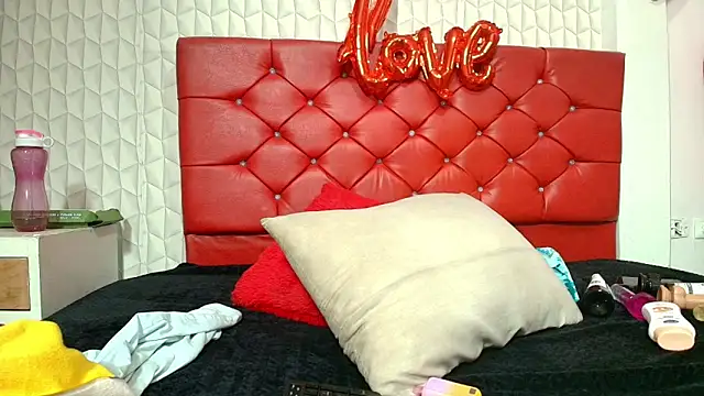 Elizabetth Roman online show from February 2026 08:27:02 PM