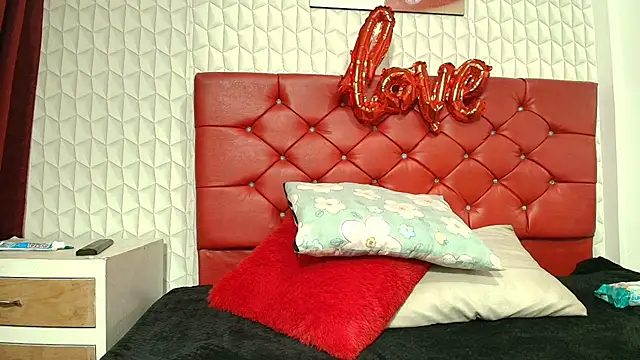 Elizabetth Roman online show from March 2026 07:50:01 PM