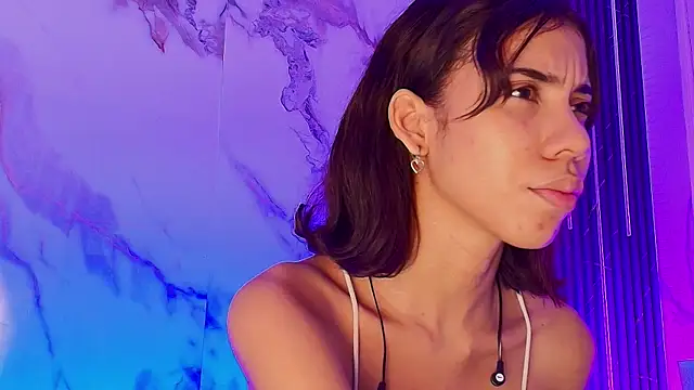 BellaHarpeer online show from March 2026 08:05:01 PM