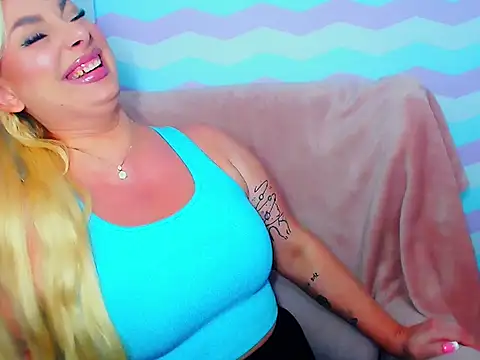 Snapshot of LuxuriaGoddess chatting on July 2026 07:24:02 PM LuxuriaGoddess online show from July 2026 07:24:02 PM