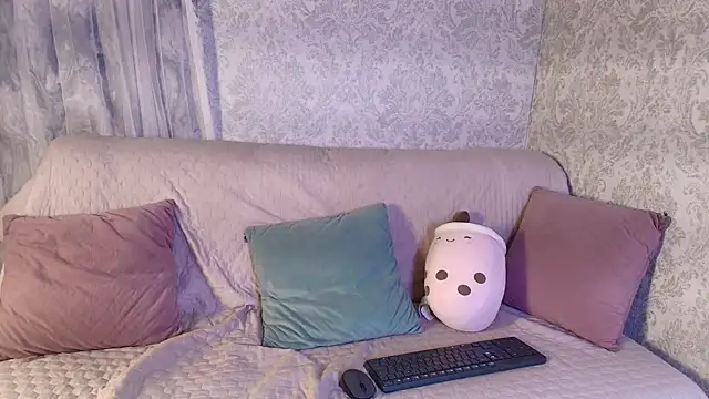 Snapshot of Nia__S chatting on January 2026 12:08:02 PM Nia S online show from January 2026 12:08:02 PM