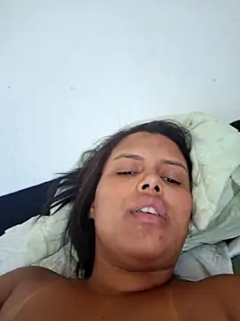 Pretinha08001 online show from December 2025 01:46:01 PM