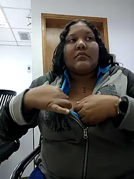 VaneandRossy online show from March 2026 11:05:01 PM