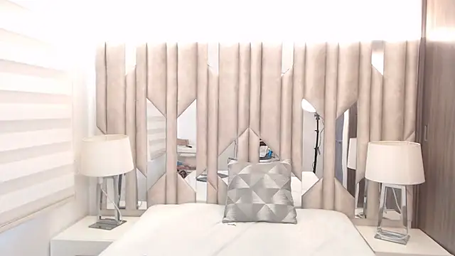 KcristalWhite online show from March 2026 08:58:01 PM