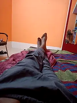 RahulPriya-1992 online show from December 2025 07:57:01 PM