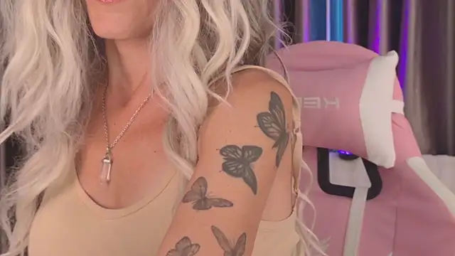 betty xoxoo online show from May 2026 12:12:02 PM