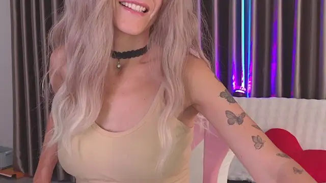 betty xoxoo online show from April 2026 11:17:01 AM
