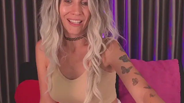 betty xoxoo online show from April 2026 11:25:02 AM