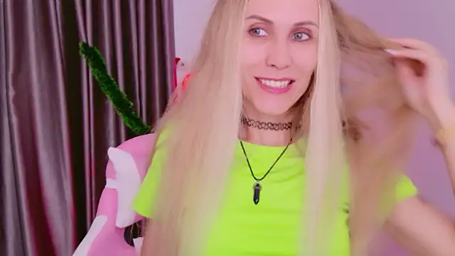 betty xoxoo online show from December 2025 08:42:02 AM