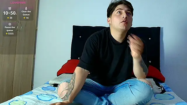 Snapshot of ethan__01 chatting on December 2025 05:44:01 PM ethan 01 online show from December 2025 05:44:01 PM