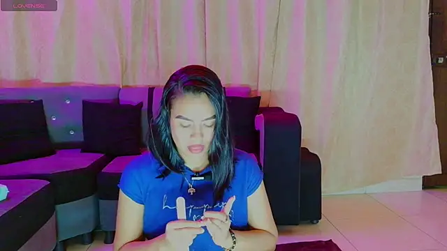 Snapshot of joyshe__vergara chatting on February 2026 05:28:01 AM joyshe vergara online show from February 2026 05:28:01 AM