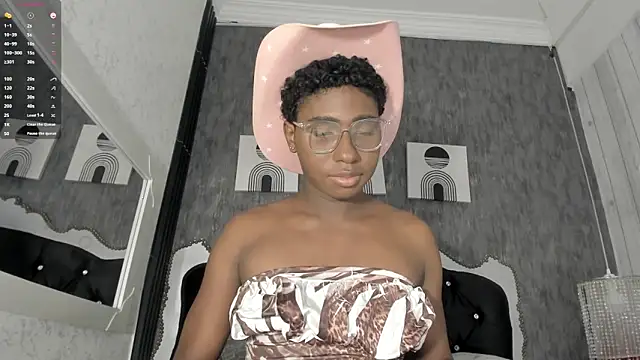 teylor lovee online show from April 2026 08:10:01 PM