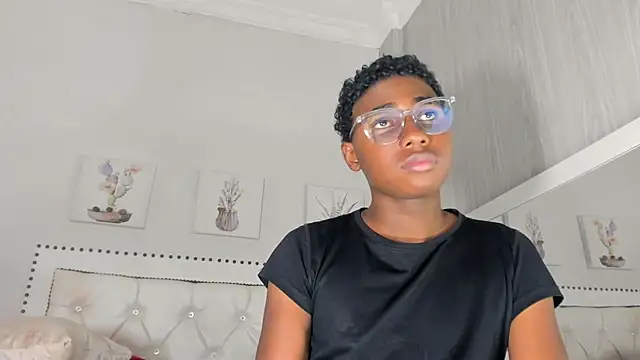 teylor lovee online show from February 2026 10:37:02 AM