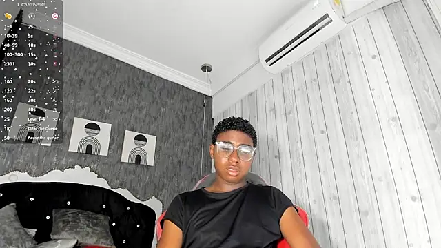 teylor lovee online show from March 2026 09:18:02 PM