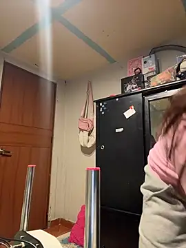 Alix Rousses21 online show from April 2026 12:07:01 AM