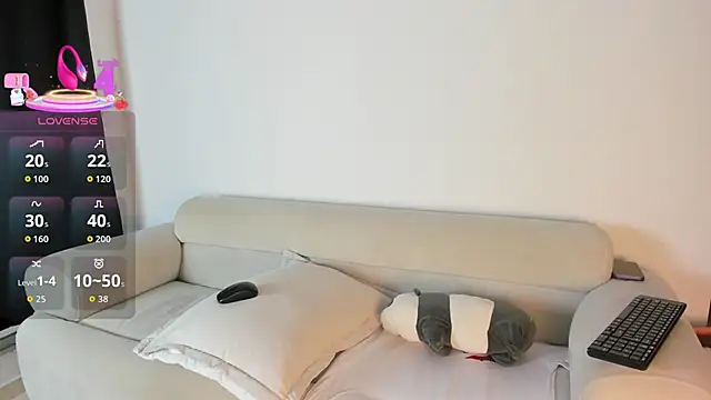 DakothaHyland  online show from January 2026 10:36:01 PM