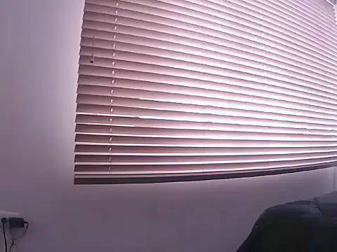 Fernanda andrew online show from April 2026 03:27:02 PM