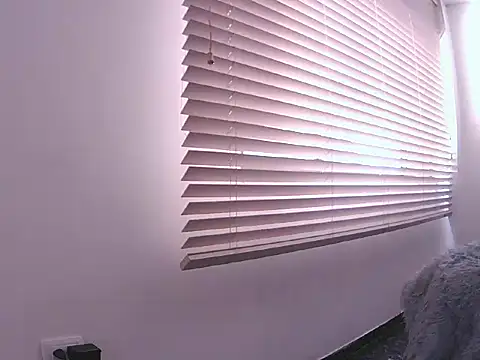 Fernanda andrew online show from March 2026 02:32:01 PM