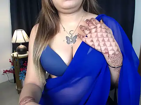 Snapshot of Flying_queenn chatting on December 2025 11:53:01 AM Flying queenn online show from December 2025 11:53:01 AM