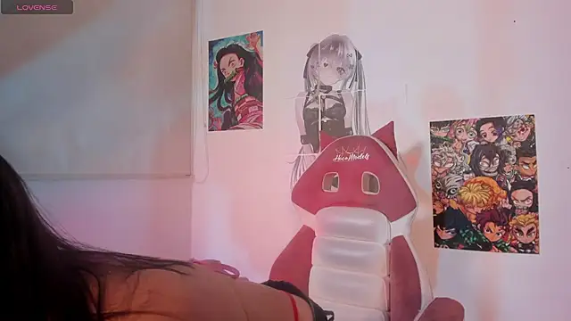 Snapshot of Annie_Anal chatting on December 2025 06:24:01 PM Annie Anal online show from December 2025 06:24:01 PM