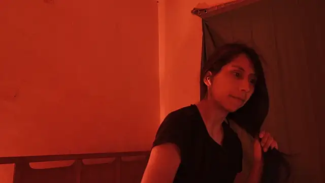 MoonLipsON- online show from April 2026 05:47:01 AM