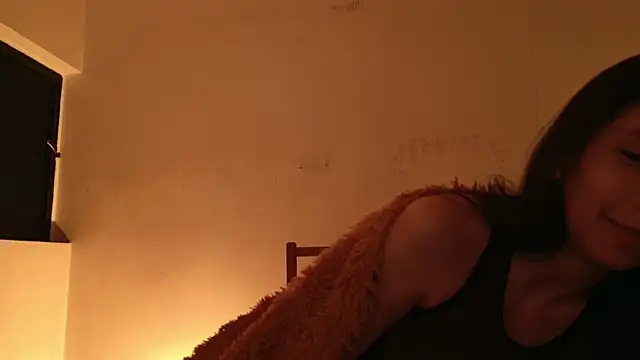 Snapshot of MoonLipsON- chatting on June 2026 04:18:01 AM MoonLipsON- online show from June 2026 04:18:01 AM